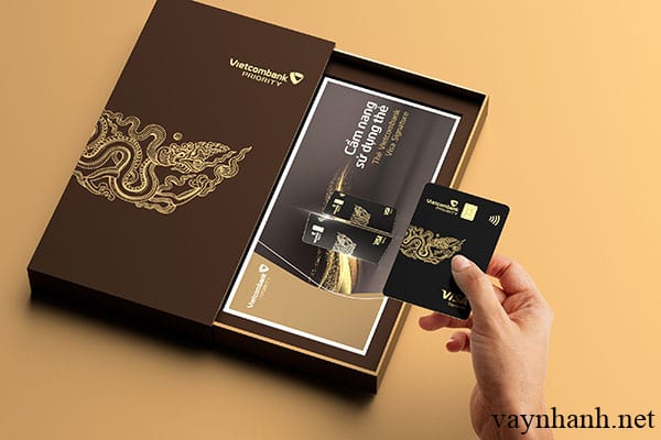 Điều kiện làm thẻ VISA Vietcombank